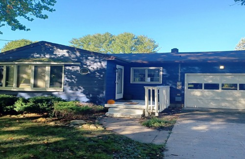 Birch Run Township House | Frankenmuth Getaway - April special - Book a min of 2 nights get a free night