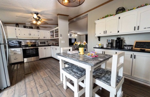 Texico House | Frans farm w/fire pit and hammock