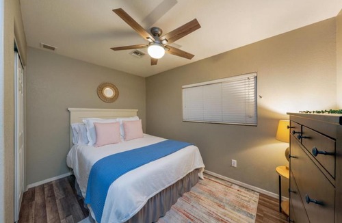 Tucson House | Freddy's (Cambridge 2)