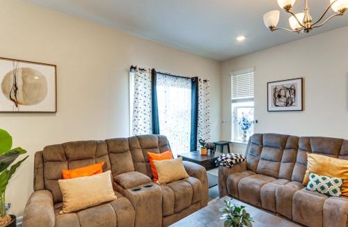 Frederick House | Frederick Townhome w/Balcony, Close to Parks!