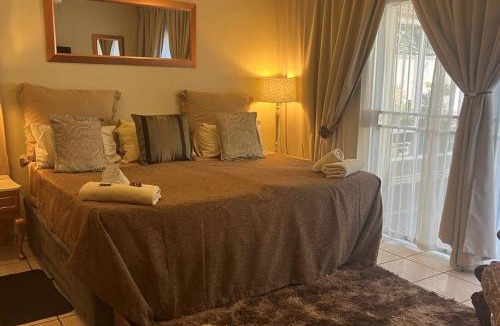 Waterkloof Glen House | Fredericks Place Elephant Room