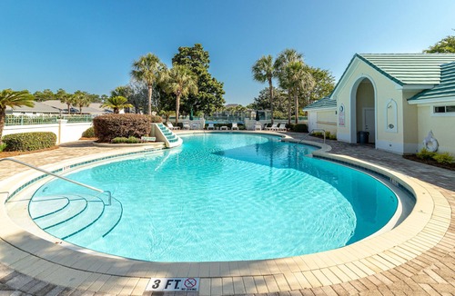 Avalon Beach Estates House | Free Activities! Avalon Beach Estates! 30 Paginet Road!