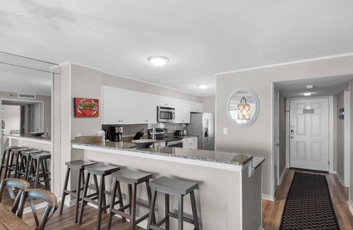 Gulf Pines Condo | Free Beach Service, 16th Floor Views, On-Site Check In