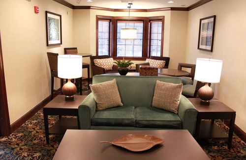 Carmel Apartment | Free Breakfast Buffet Daily. Indoor Pool. Gym. Studio in a Great Location.