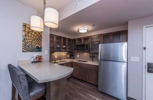 Mount Pleasant Condo | Free Breakfast Buffet. Outdoor Pool. Great Location!