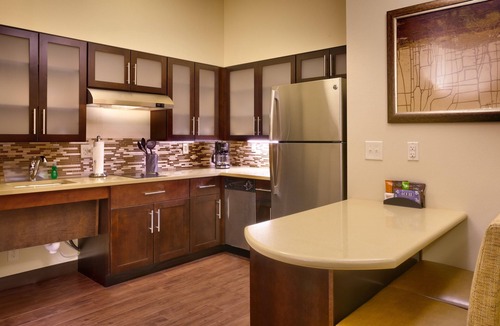 Cheyenne Apartment | Free Breakfast Buffet Included! Pool & Hot Tub Access. Studio Near Downtown!