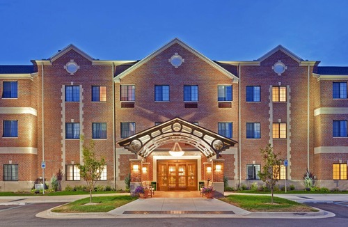 Carmel Condo | Free Breakfast. Indoor Pool. Gym. Suite with a King Bed.