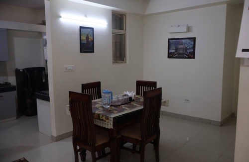 Mohangarh Apartment | Free Breakfast & Kitchen | Near Ekana Stadium
