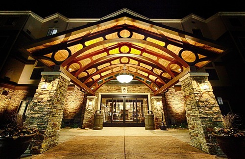 Minot Condo | Free Breakfast. Pool & Hot Tub. Gym. Near the Minot Air Force Base!
