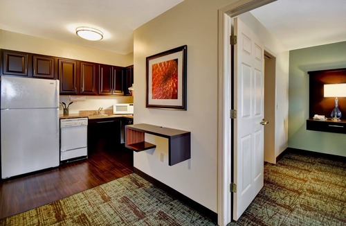 Madison Apartment | Free Breakfast. Pool & Hot Tub. Near East Towne Mall!