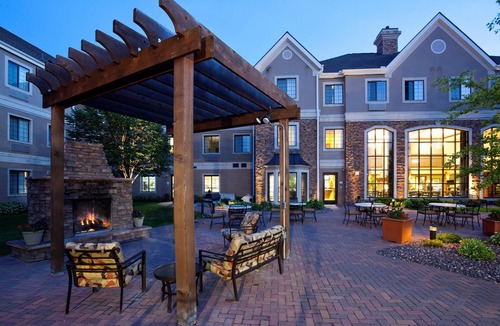 Maple Grove Condo | Free Breakfast. Pool & Hot Tub. Gym. Great Location! Near Albertville Premium Outlets