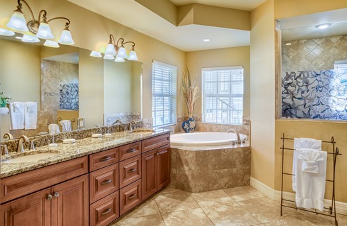 Captiva House | FREE Golf cart and bicycles, 5 star reviews, beautiful home perfect location.