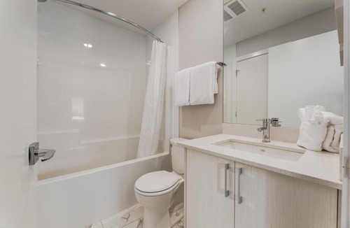 Shaganappi Apartment | Free Heated Parking, Close to DT, Pet Friendly