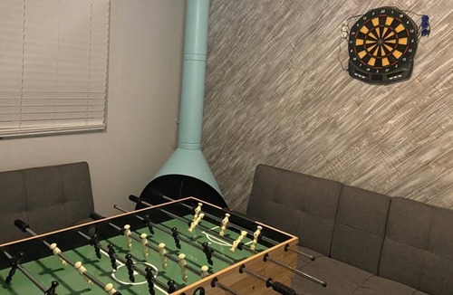 Alhambra House | Free Heated private pool, Resort living, Games, all the fun at Valley of the sun
