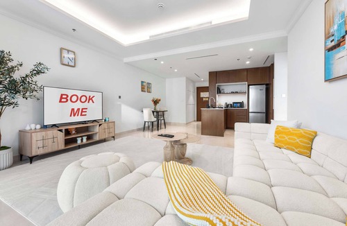 Dubai Marina Apartment | Free housekeeping visits during your stay - StayShort - Elegant 1 Bedroom in EMAAR Beachfront that Sleeps 2