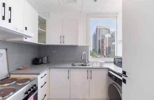 Barsha Heights Apartment | Free housekeeping visits during your stay - StayShort - Contemporary 2-Guest Apartment in Barsha Heights!