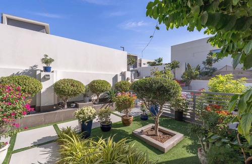 Dubai Villa | Free housekeeping visits during your stay - StayShort - Nice Villa in Gardenia, Jebel Ali for Family of 5!