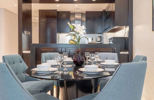 Downtown Dubai Apartment | Free housekeeping visits during your stay - StayShort - Spacious and Modern 3 Bedroom Perfect for Family