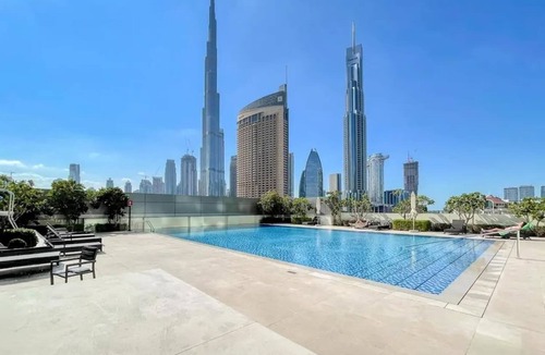 Bur Dubai Apartment | Free housekeeping visits during your stay - StayShort - 2 Bed in Downtown Dubai that Sleeps 4 with Canal Views!
