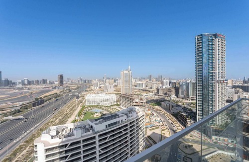 Al Barsha Apartment | Free housekeeping visits during your stay - StayShort - Modern New Studio in Arjan that Sleeps 4