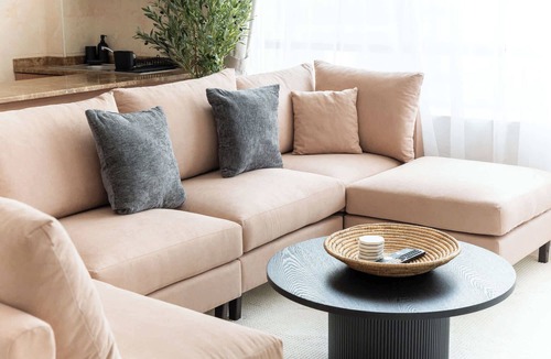 Al Barsha 1 Apartment | Free housekeeping visits during your stay - StayShort - Spacious 1BR Apartment in Al Barsha Perfect for 2