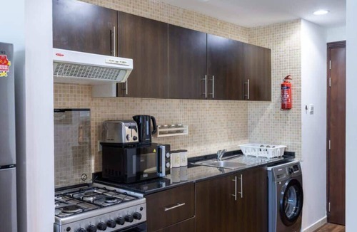 Dubai Sports City Apartment | Free housekeeping visits during your stay - StayShort - Calm Studio Apartment Right by the Golf Courses in Sports City