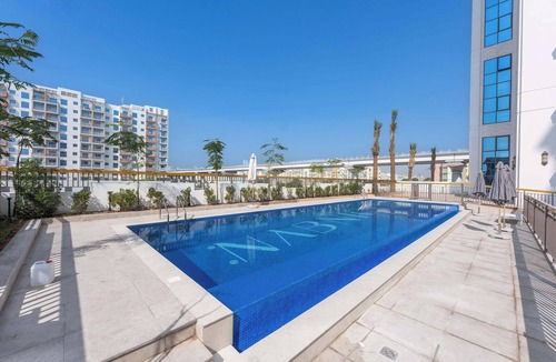 Discovery Gardens Apartment | Free housekeeping visits during your stay - StayShort - Hidden Jewel 1 minute walk from Al Furjan Metro Sleeps 5
