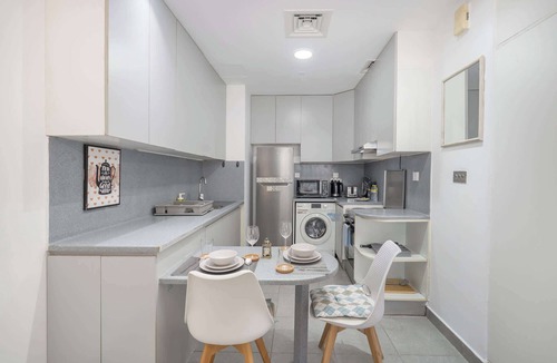 Barsha Heights Apartment | Free housekeeping visits during your stay - StayShort - Stylish Studio Apartment in Tecom's Prime Location