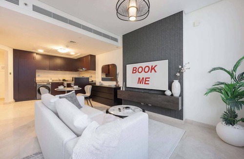 Bur Dubai Apartment | Free housekeeping visits during your stay - StayShort - Extravagant Studio in DIFC with Skyline Views!