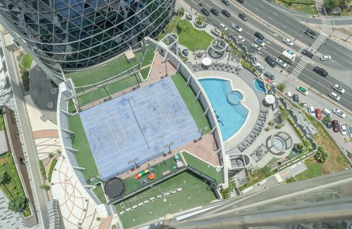 DIFC Apartment | Free housekeeping visits during your stay - StayShort - Stylish DIFC Apartment Sleeps 4 with Pool & Gym