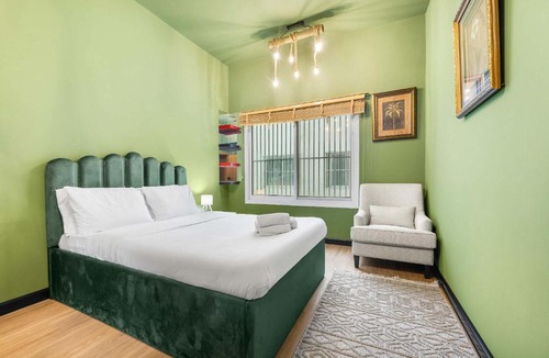 Garhoud Apartment | Free housekeeping visits during your stay - StayShort - 1 Bedroom in Al Garhoud Perfect for 2