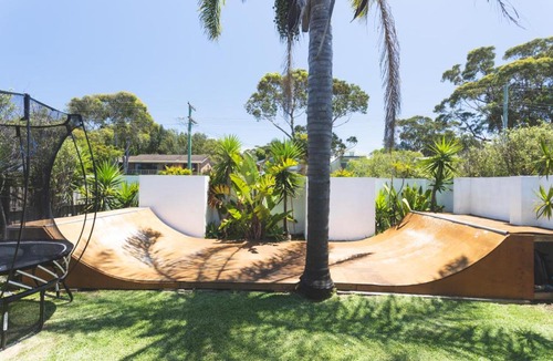 Mollymook Beach House | Free night! Pay for 2 stay for 3