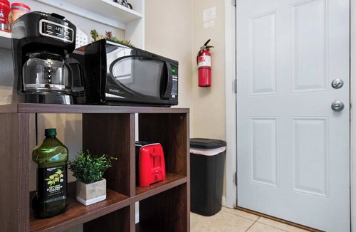 St. Augustine Apartment | Free Parking, Smart TV, Uptown St. Augustine