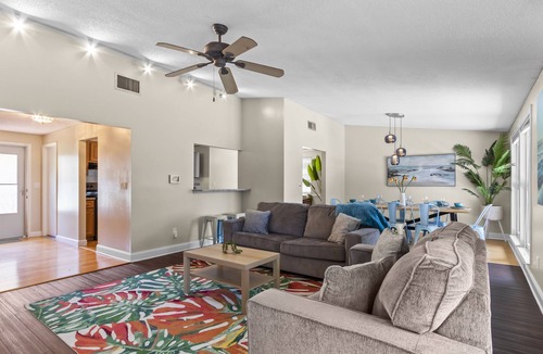 Ozona House | FREE Pool Heating! Pet-Friendly!!!SPECIAL PRICING 04/13-04/30 ONLY!!!