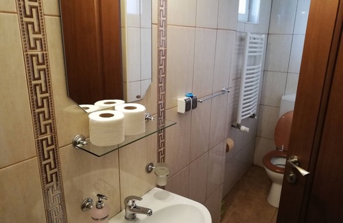 Timisoara House | Free WiFi- Airport shuttle- Family rooms- Non-smoking rooms- 24-hour front desk