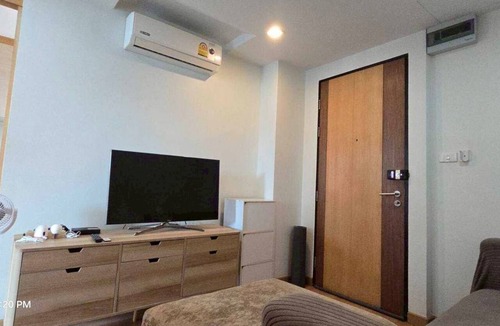 Phuket Condo | Free wifi /Full kitchen :⁠-⁠D Center of city town.