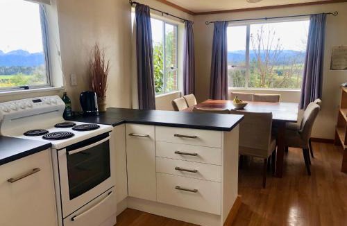 Manapouri House | Freestone House