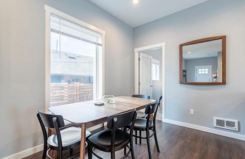 Fremont House | Fremont Bungalow with Backyard View Seattle