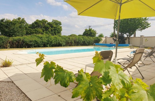 Verdille House | French country farmhouse ideal for families