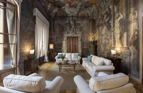 Sant' Ambrogio Apartment | Frescoed Renaissance Palazzo Apartment Near Duomo - Sleeps 8