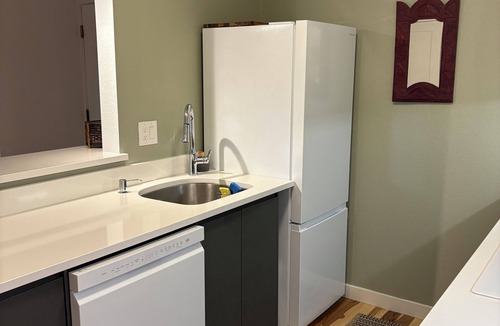 Whittier Condo | Fresh, Clean & Hassle Free Newly Renovated & Fully Furnished 2 Bdrm