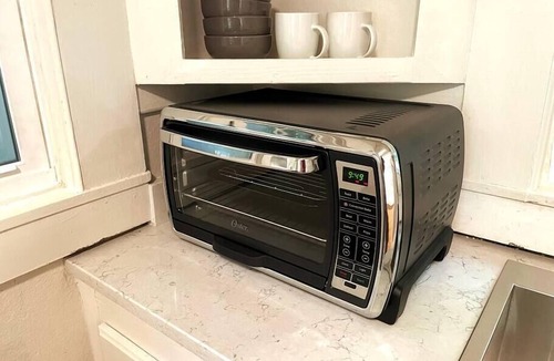 Hannon Park Apartment | Fresh & Comfy Studio Apartment w/Kitchenette
