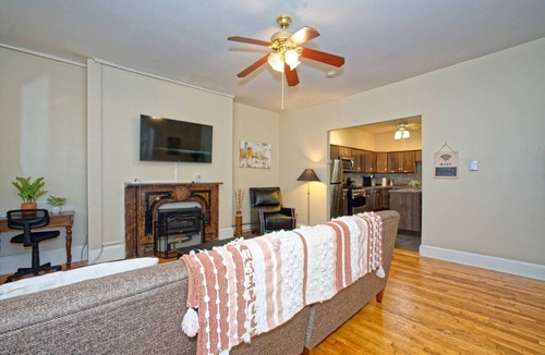Downtown Albany Apartment | Fresh & Modernized 2BR Fl 1 Apt @ Downtown Albany