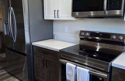 Overgaard House | Fresh new Cabin, 3 BR, Family-friendly, White Mountain Escape