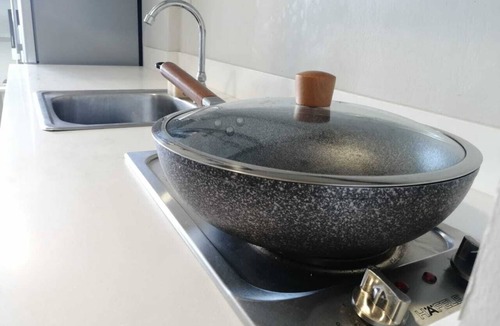 Valencia Condo | Fresh New Spacious 1 BR LOFT in Quezon City