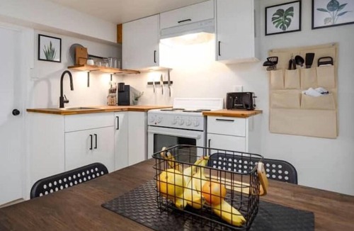 Edmonton House | Fresh University & River Valley - 2 Bedroom