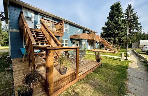 Denare Beach Apartment | Fresh Upper Level apartment Suite on Mosher Lake at Overland Resort