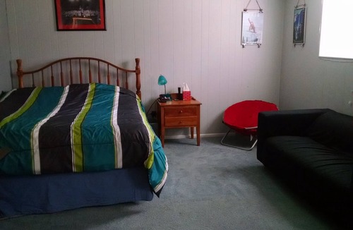 Park Forest Village House | Freshly Remodeled Home- 10 Minutes from Beaver Stadium
