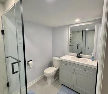 Newtonbrook Apartment | Freshly Renovated Spacious 2BR 2Bath Near TTC and Shops