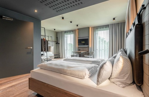 Dachau District Hotel | FreshSuites & Bar